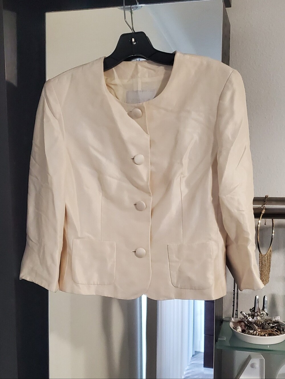💕 Votre Nom 💕 100% Silk Cream Women's Button-Front Jacket